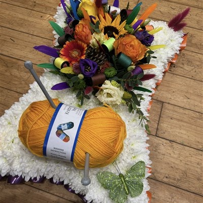 Knitting ball of wool tribute 